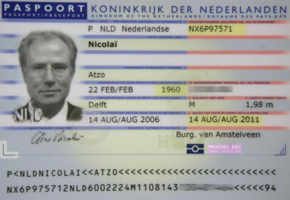Nederlands paspoort Esta