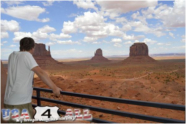 Monument Valley - zicht vanaf balkon van een kamer