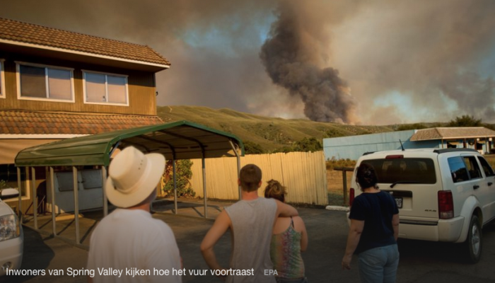 Rocky Fire bij Clearlake Oaks - Bosbranden Californië