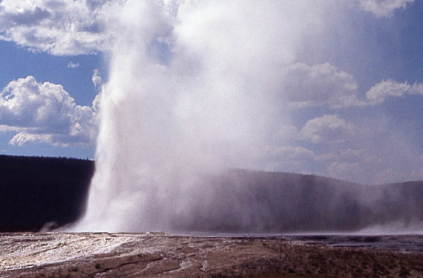 Giantess Geyser - Yellowstone