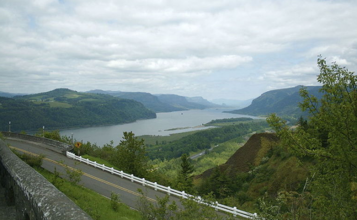 Columbia River Highway in Oregon. © creative commons