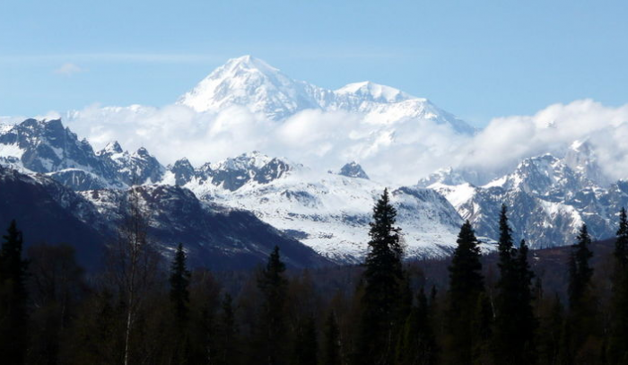 George Parks Highway in Alaska. © thinkstock