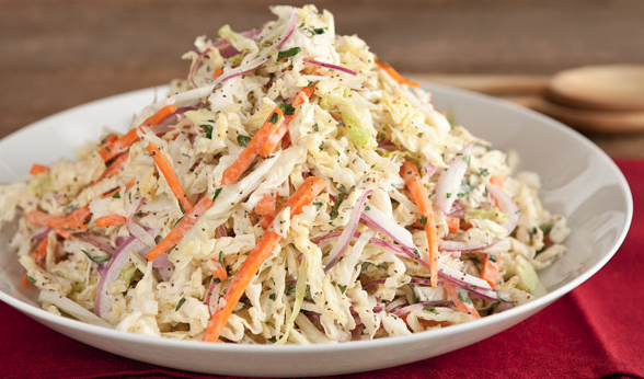 Amerikaanse Coleslaw - Recept - Onmisbaar bij de BBQ!